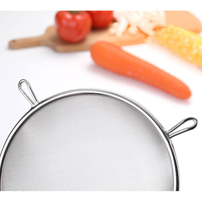 Großes Filtersieb aus Edelstahl mit Holzgriff, frittierte Schaufel für das Kochen zu Hause in der Küche