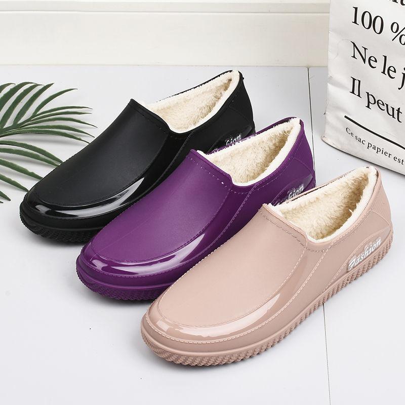 Water shoes women's low-top short tube shallow mouth rain shoes waterproof integrated plus fixed plush non-slip fashionable work rain boots