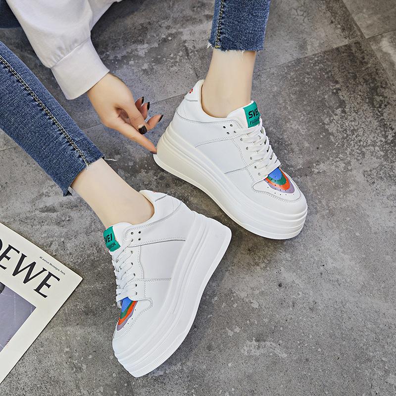 Buty taty w trendach nowe buty wiosenne na grubej podeszwie z ukrytym podwyższeniem mały mężczyzna