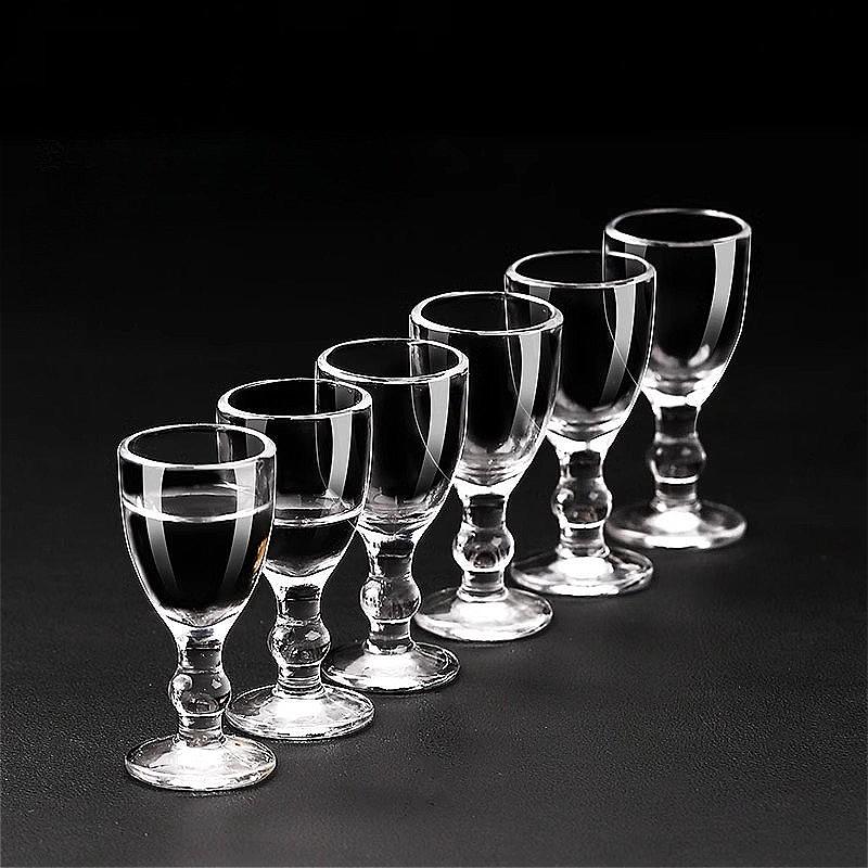 6ks Sady Nádherné Malé Skleničky Elegantní Panáky Baijiu Kalíšky Párty Průhledné Skleničky na Destiláty Vinné Potřeby Barové Sklo