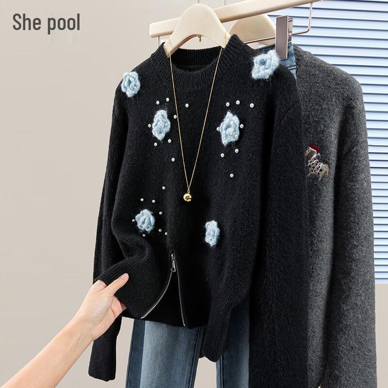 

Women s Color-block 3D Floral Slit Knit Sweater S