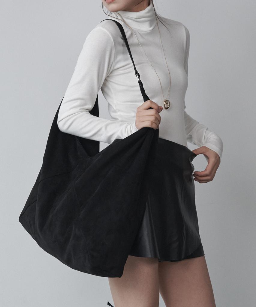 Salt And Chocolate Mare Suede Maxi Shoulder Bag 452531001 (Black)
