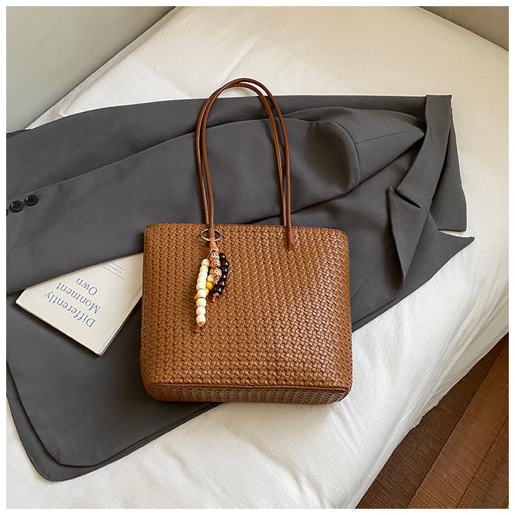 2025 fashion retro casual simple personality tote bag new niche design shoulder bag woven underarm bag