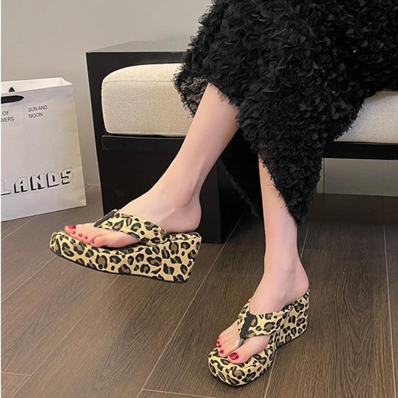 Fashion 2025 NEW Casual Slippers Womens Shoes Flip Flops Wedge Heel Women'S Summer New Thick Soled High Heeled Platform