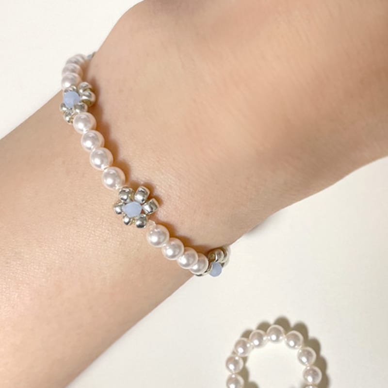 A Little Tickle Vintage Series Pearl Vintage Bracelet