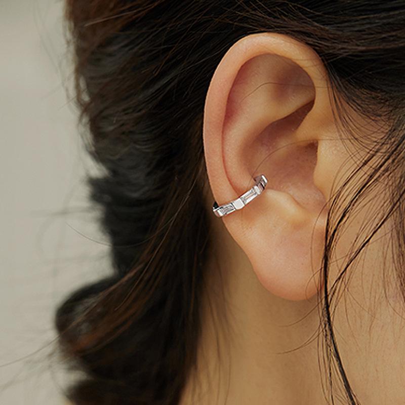 Korean Style Irregular Shiny Gear Ear Cuff, No Piercing Needed, Versatile and Chic for Autumn