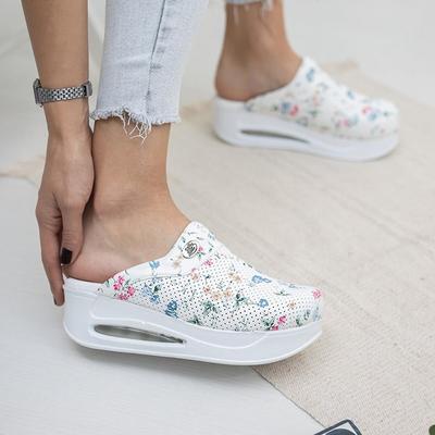 Women Medical Clogs Nurse Slippers With Flowers Sabo Hospital Shoes Non-Slip Nurse Doctor Midwife Surgical Sandals