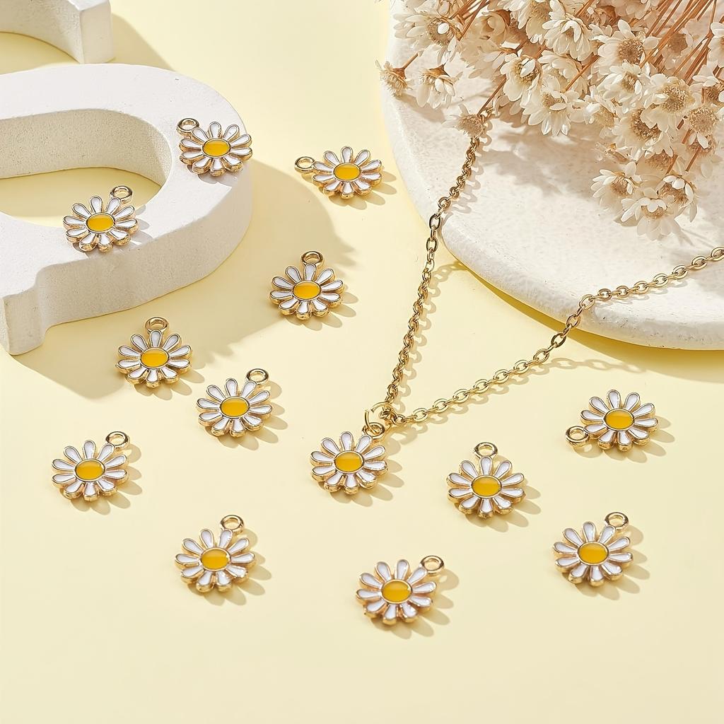 100pcs White Flower Pendant Mini Floral Chrysanthemum Pendant Enamel Alloy Daisy Pendant for Jewelry Making Bracelet Necklace