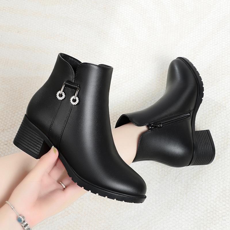 Women's thick-heeled short boots, autumn and winter new single boots, soft leather and velvet leather shoes