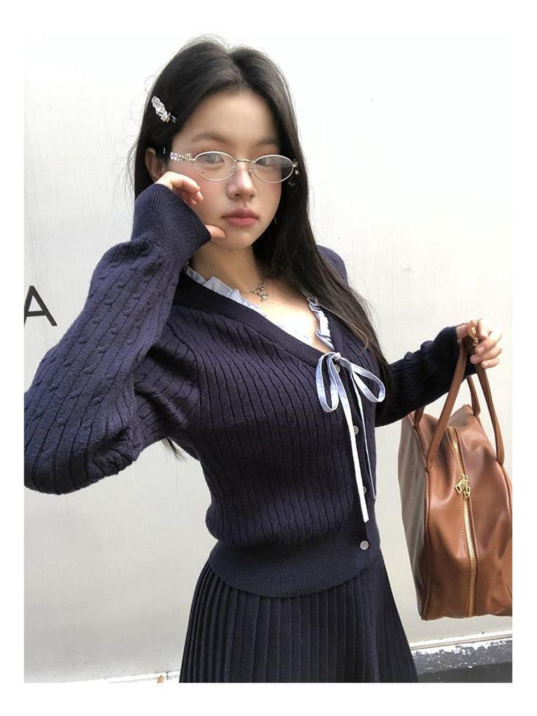 Korean Style Knit Two-Piece Set - Trendy Women's Fashion for a Stylish, Youthful Look