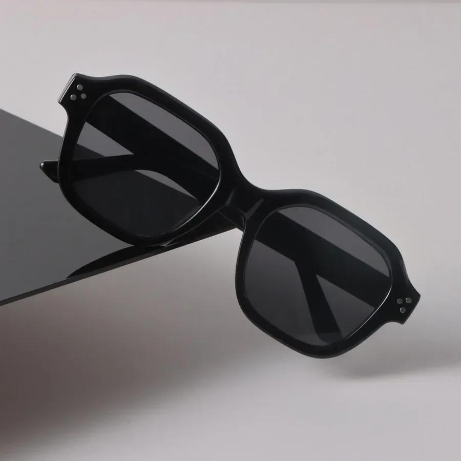 Retro Classic Square Sunglasses For Women Men Stylish Minimalist Female Male Fashion Glasses