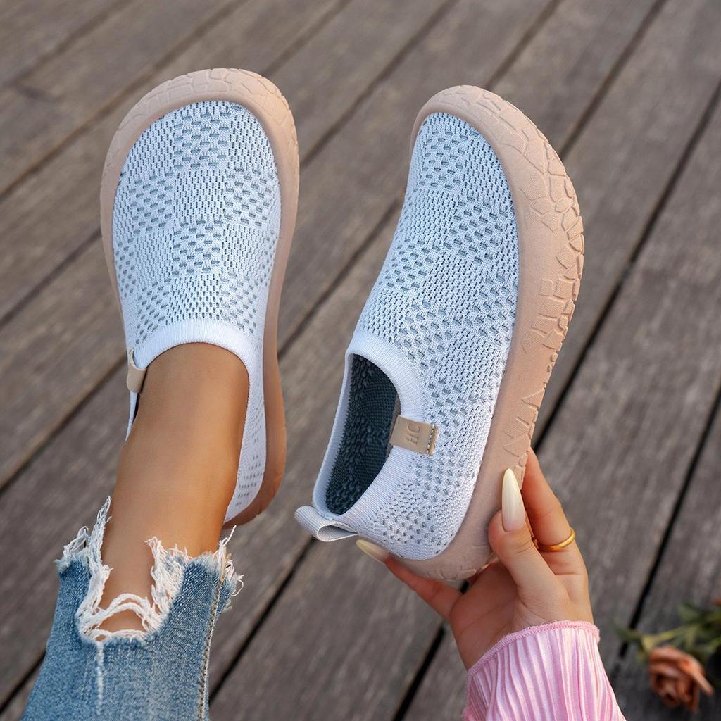 Women's Lightweight Breathable Slip-On Casual Shoes for Spring and Autumn
