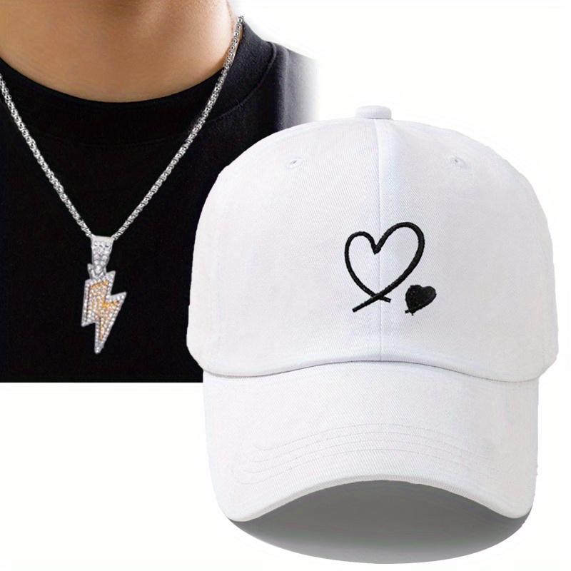 

Мужской комплект из 2 предметов: бейсболка с вышивкой, двойное сердце, мягкий верх, кепка из тика, маленькая молния, медальон, ожерелье, спортивная шляпа от солнца белый