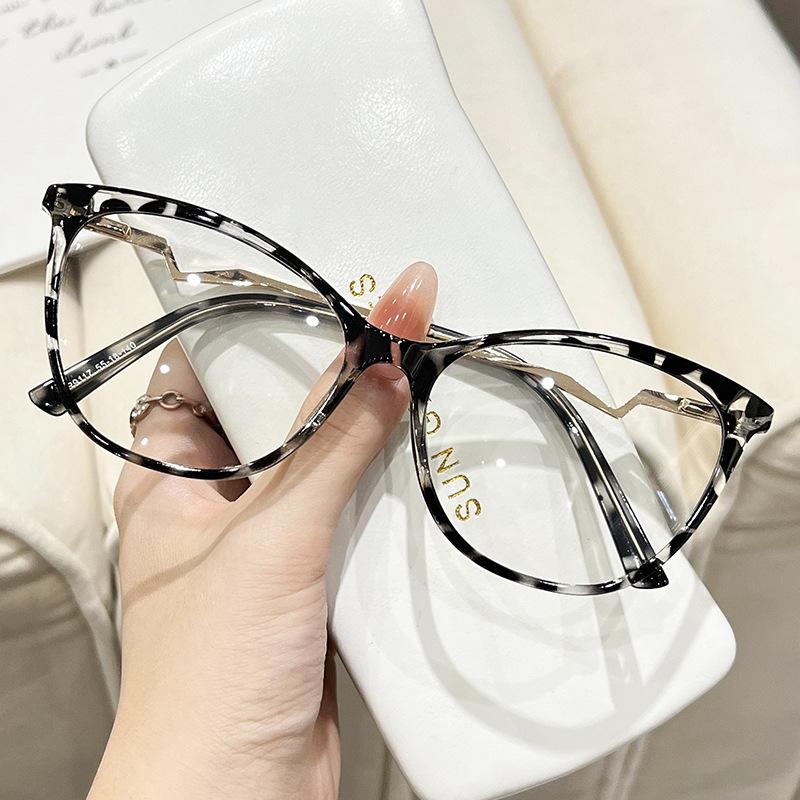 Fashion cat eye TR frame Glasses women's anti radiation and anti blue light glasses commuting office computer goggles