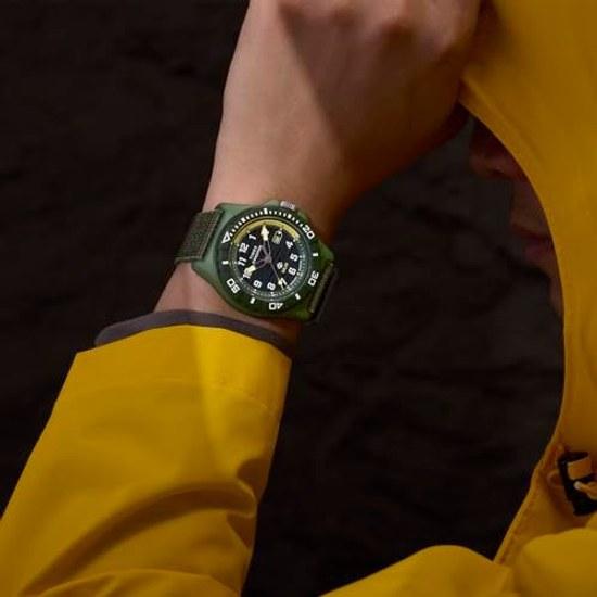 TIMEX Expedition Freedive Solar Uhr Batterie 5 ATM Wasserdichtigkeit Mineralglas Grünes Zifferblatt TW2Y61400 Herren