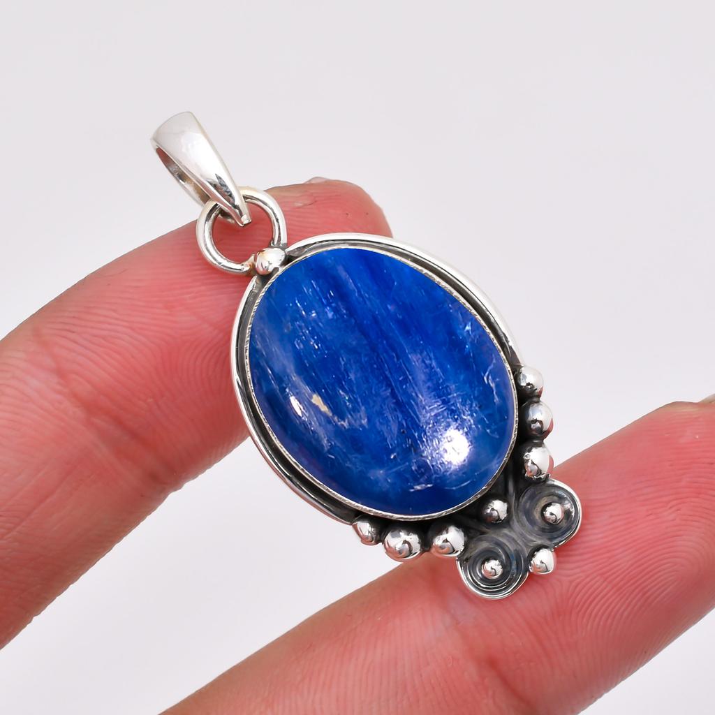 Kyanite - Nepal 925 Sterling Silver Pendant V7694, Blue Pendant, Oval Pendant, Valentin's Day Gift, Gift For Her, Birthday Gift, Handmade Jewelry, Sil
