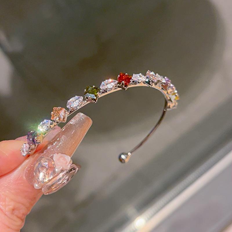 

Цветной циркон геометрический браслет-капля воды открытый модный легкий роскошный браслет французские ювелирные изделия высокого класса женские
