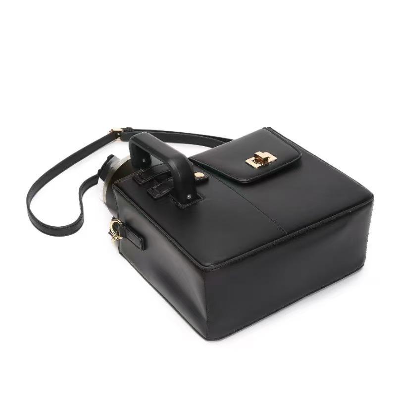 Modna, izolowana torba crossbody na napoje o dużej pojemności