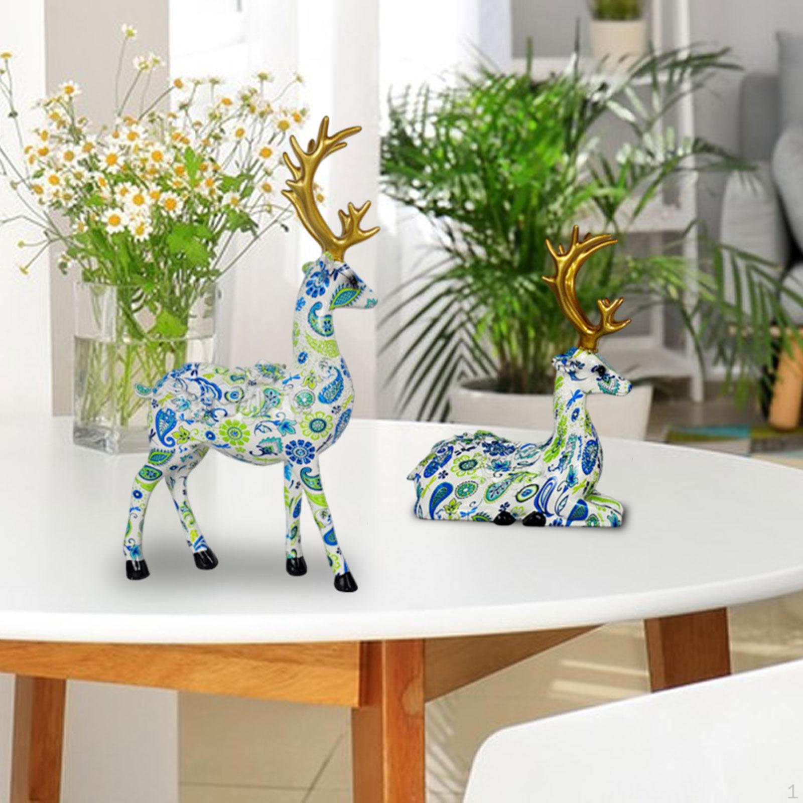 2 Pieces Reindeer Statues Ornaments Desktop Vivid Deer Figurines Animal Sculptures for Spring