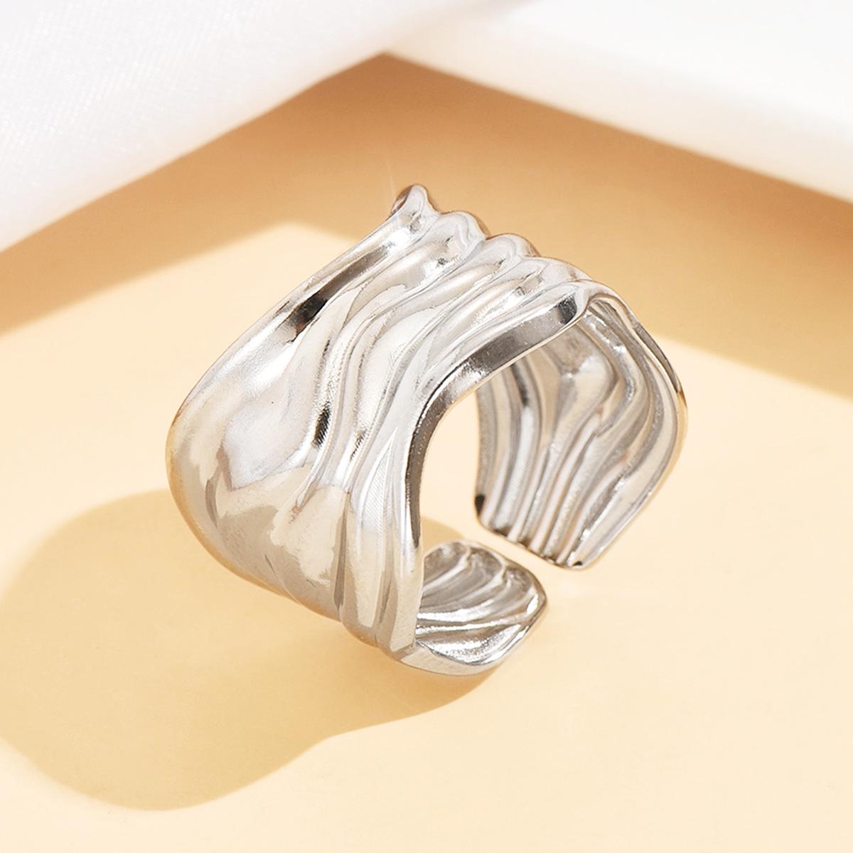 Персонализированное унисекс кольцо-крест из нержавеющей стали с неровной плиссировкой