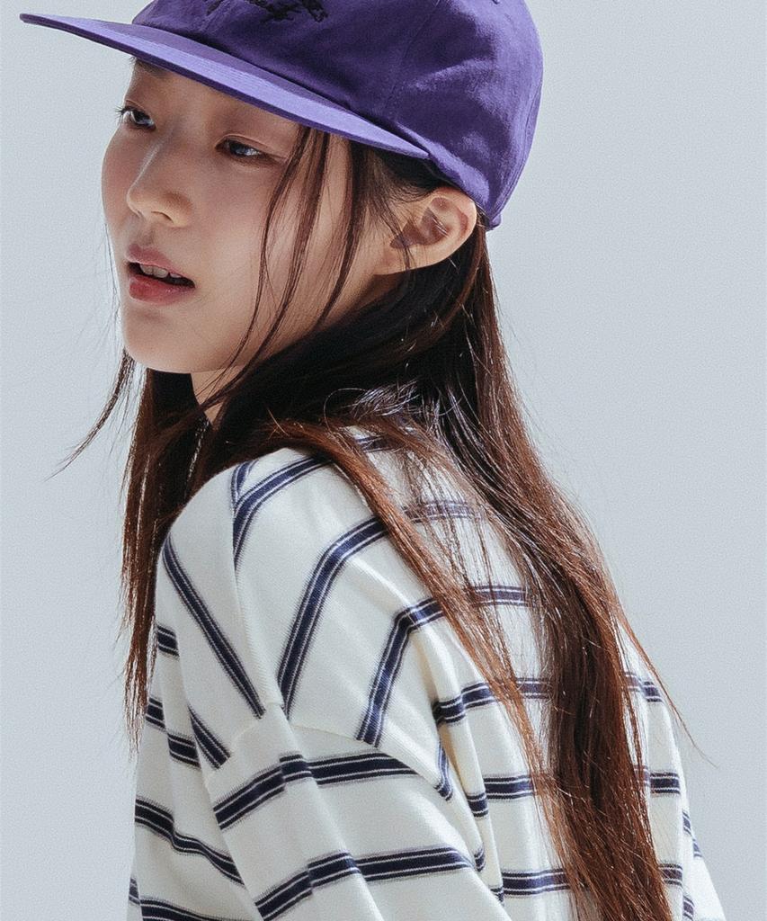 ANNEHEARTS Round Neck Stripe Tee_Ivory
