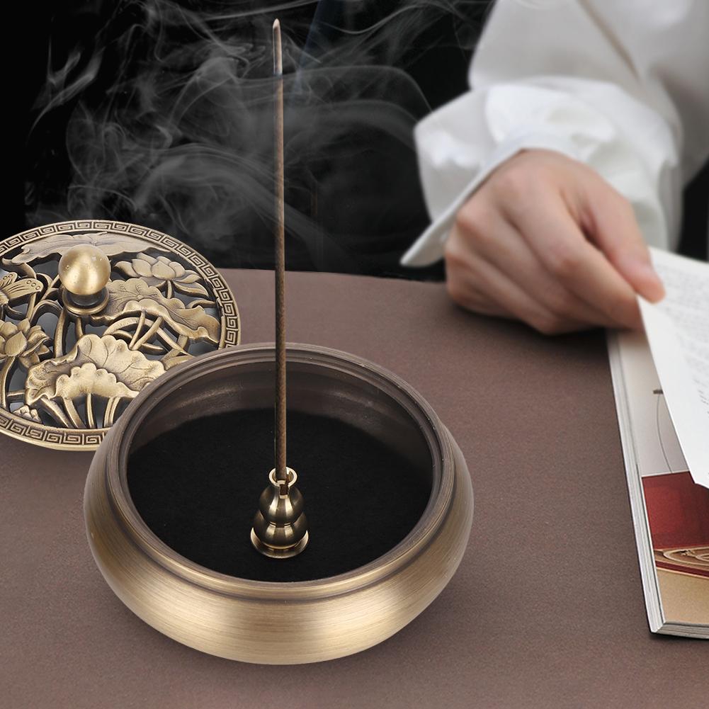 Brûleur d'encens en laiton Métal allié Bâton avec couvercle Fournitures bouddhistes Poêle à fond rond
