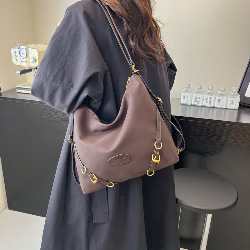 Large-capacity commuter bag women's 2025 new autumn and winter retro fashion pleated tote bag premium texture backpack