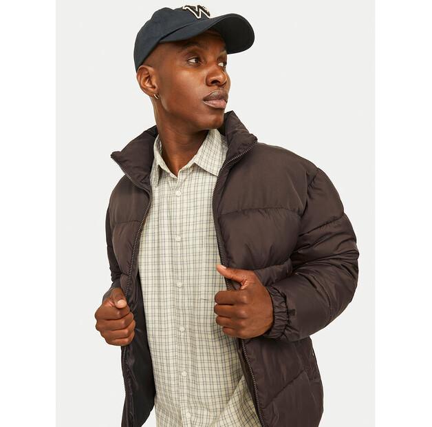 Зимняя куртка Jack&Jones Moon 12256859, черная, стандартный крой