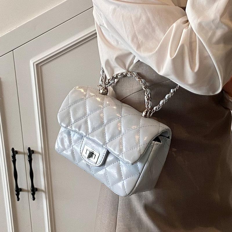 Korean version of trendy fashion hot sale Xiaoxiangfeng high sense portable small square bag versatile temperament diamond chain messenger bag