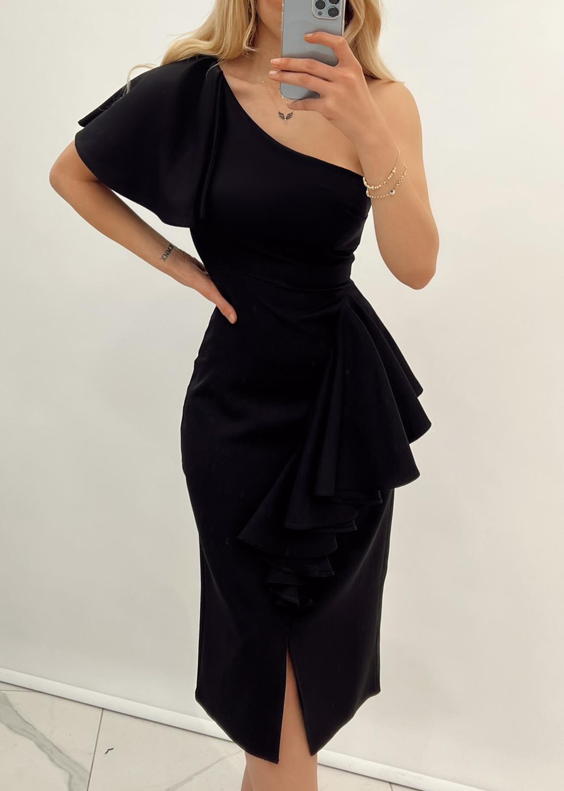 

Платье на одно плечо с деталью в виде маховика. S