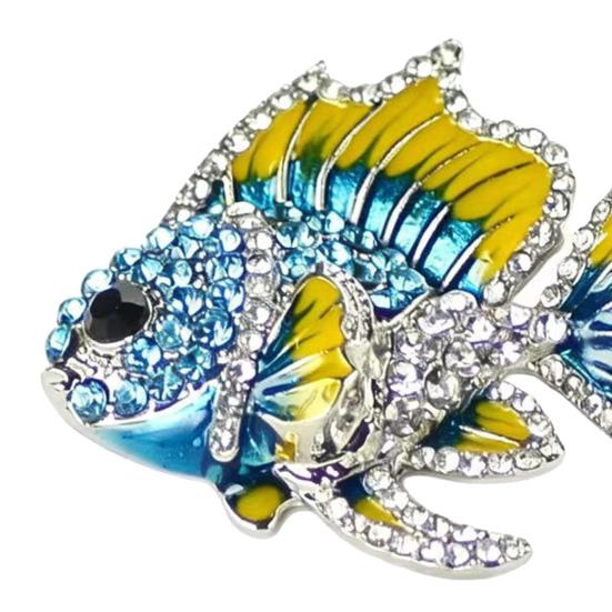 Broche Speld Emaille Afwerking Strass Inleg Tropische Vis Ontwerp Legering Speld Galvanisch Behandelde Basis Past bij Jassen Truien Badge