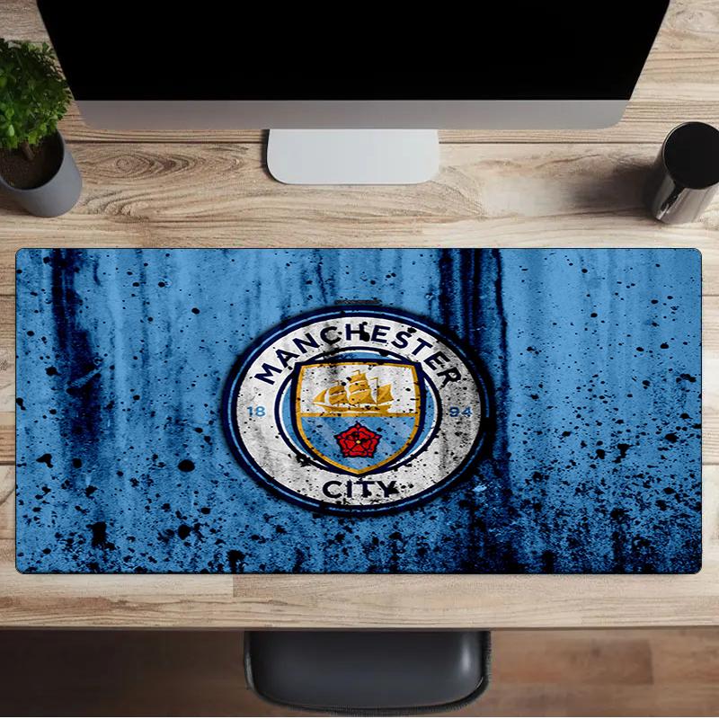 Tappetino per mouse con stemma del Manchester United, Tappetino per mouse da gaming, Tappetino per tastiera, Decorazione da scrivania per computer portatile, Regalo per tifoso, Regalo di compleanno