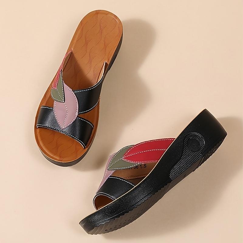 Women's Summer Outerwear Mid-aged Mother's Shoes with Anti-slip Soft Soles Suitable for Middle-aged and Elderly People As Cool Slippers