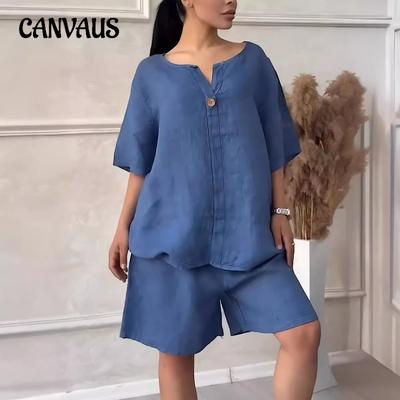 Completo estivo da donna con camicia e pantaloncini larghi a vita alta, taglie forti