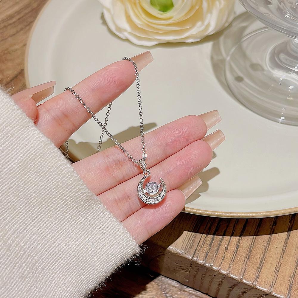 Ins Wind Titanium Steel Necklace Female Joker Niche Design Advanced Sense of Luxury Clavicle Chain Moon Pendant Ornaments.
