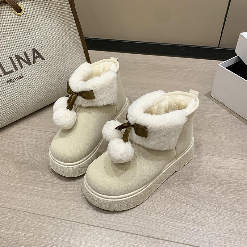 Warm cotton shoes winter 2025 new cotton shoes Korean version women's snow boots cute hairball princess cotton shoes warm boots