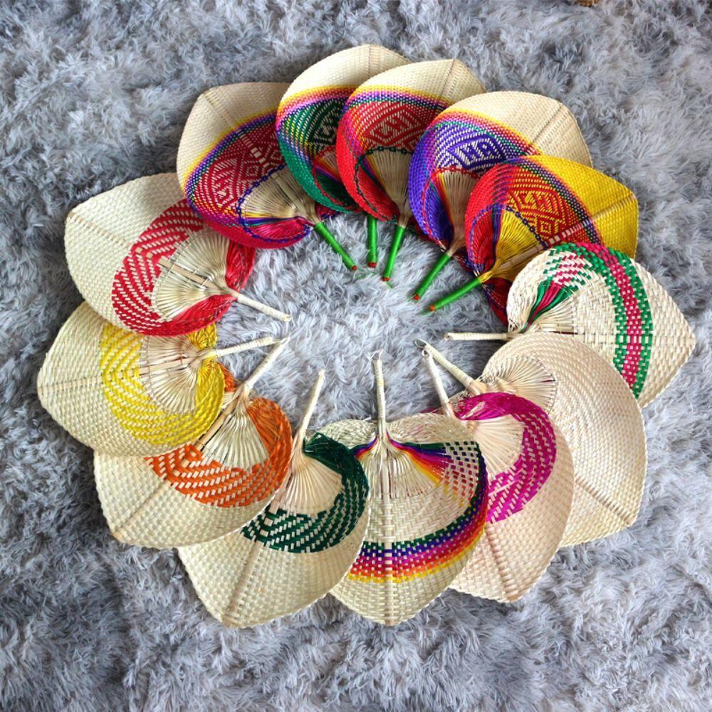 

Handmade Rattan Fan Heart Shaped Hand Fan Photography Props Straw Woven Fans Travel