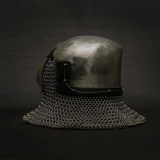 Medieval Bascinet Nasal Helmet with Chainmail Aventail Knight Armor Helmet for LARP, SCA, and Cosplay Gift