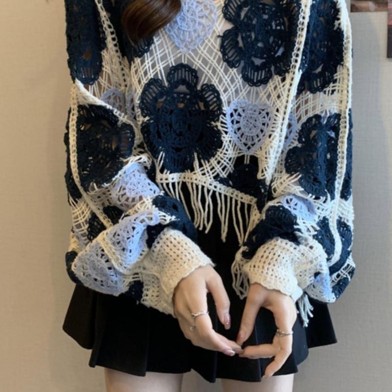 Vintage French Tassel Crochet Knit Sweater for Women In Summer High-end and Loose Style Slimming Long Sleeved Top