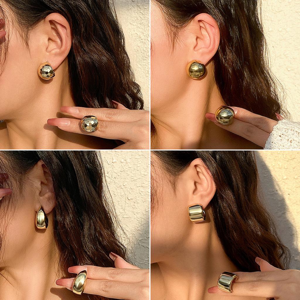 Accessories Simple business comma round earrings, personalized glossy metal mirror ins wind stud earrings women