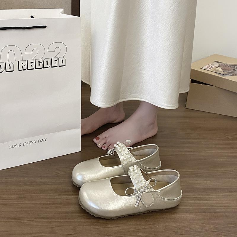 French beautiful flat-soled single shoes women's 2025 new summer with skirts are not tired, Doudou small leather shoes, Mary Jane shoes