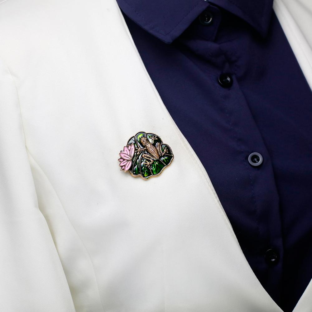 Cute Cartoon Lotus Leaf Frog Breastpin Chic Refined Brooch Halloween Xmas Gift