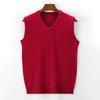 Męski czerwony dzianinowy sweter bez rękawów w serek: Ciepła kamizelka jesienno-zimowa