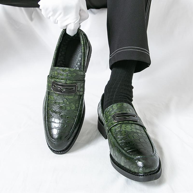 Men Retro Loafers Leather Shoes Formal Business Flats Slip on Shoes Wedding Dress Prom Black Shoes Large Size