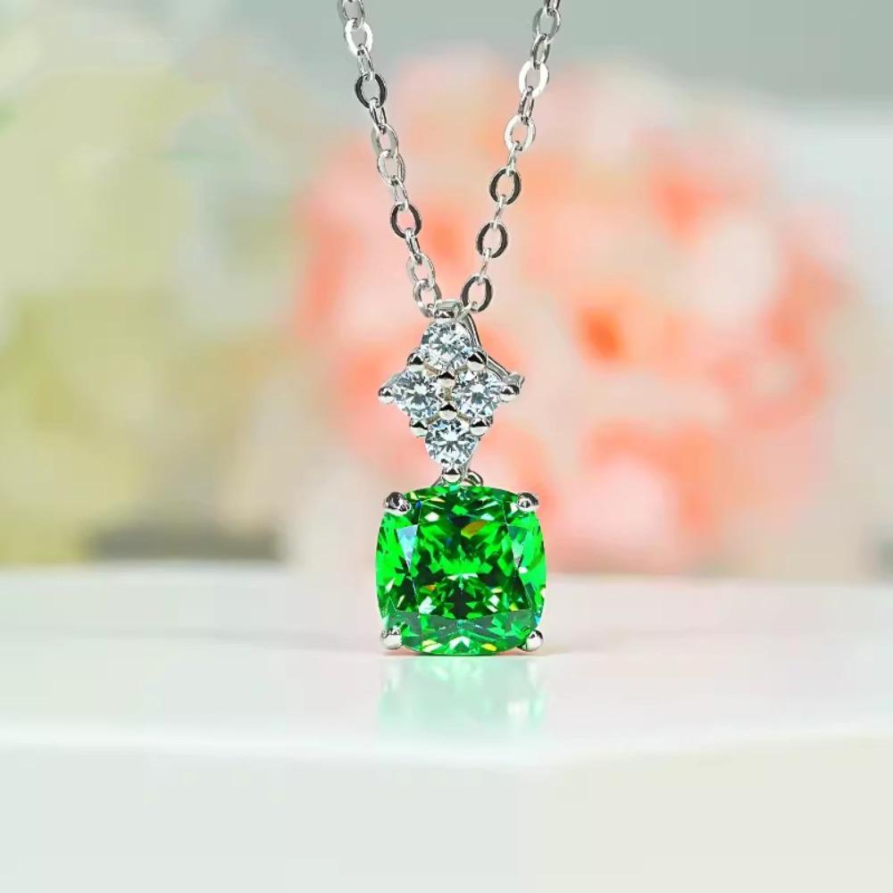 Women Jewelry Set Luxury Emerald Ice Cut Princess Square Pendant Necklace and Simple Green Diamond Ring