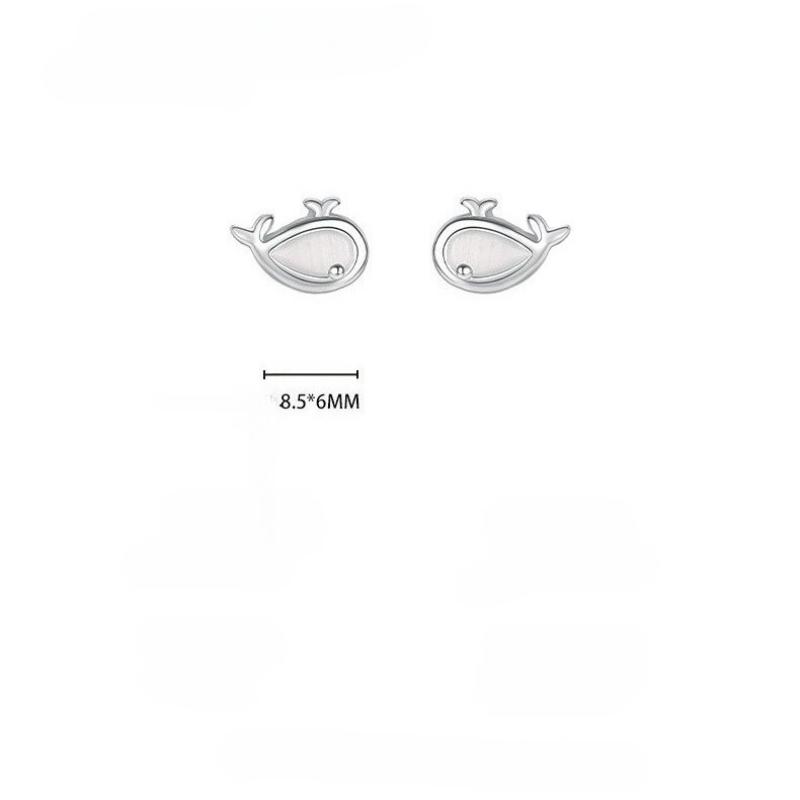Cute cat's eye dolphin earrings for women, niche, fashionable and exquisite.