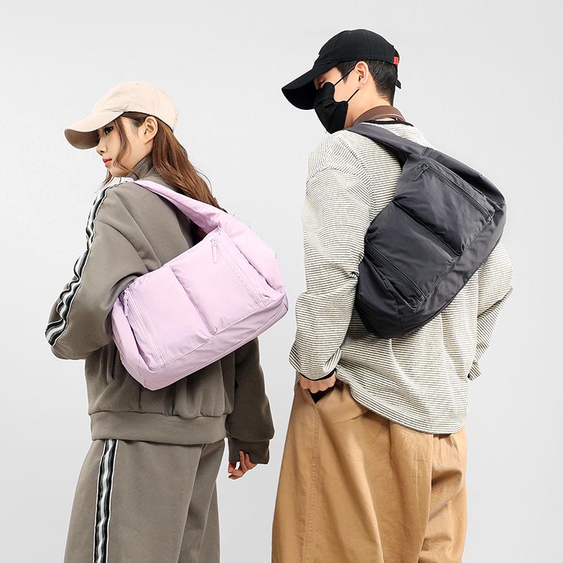 Sports Outdoor Lightweight Crossbody Bag Large Capacity Women's Travel Large Capacity Shoulder Bag