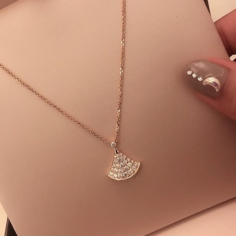 Elegant Skirt Pendant Necklace Women Rose Gold Plated Copper Minimalist Statement Jewelry Mini Dress Pendant Necklace Rose Gold