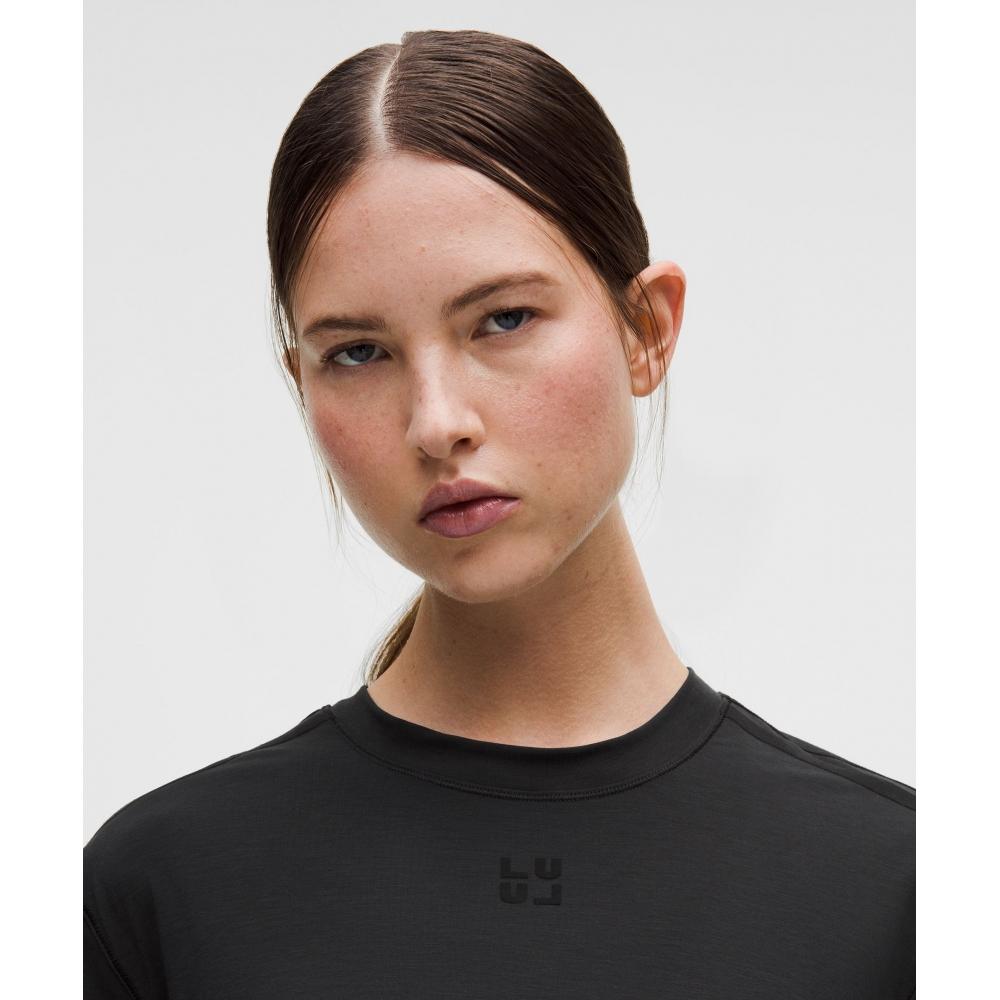 Lululemon Jersey Training Cropped Short Sleeve Shirt  Flocked Black Black