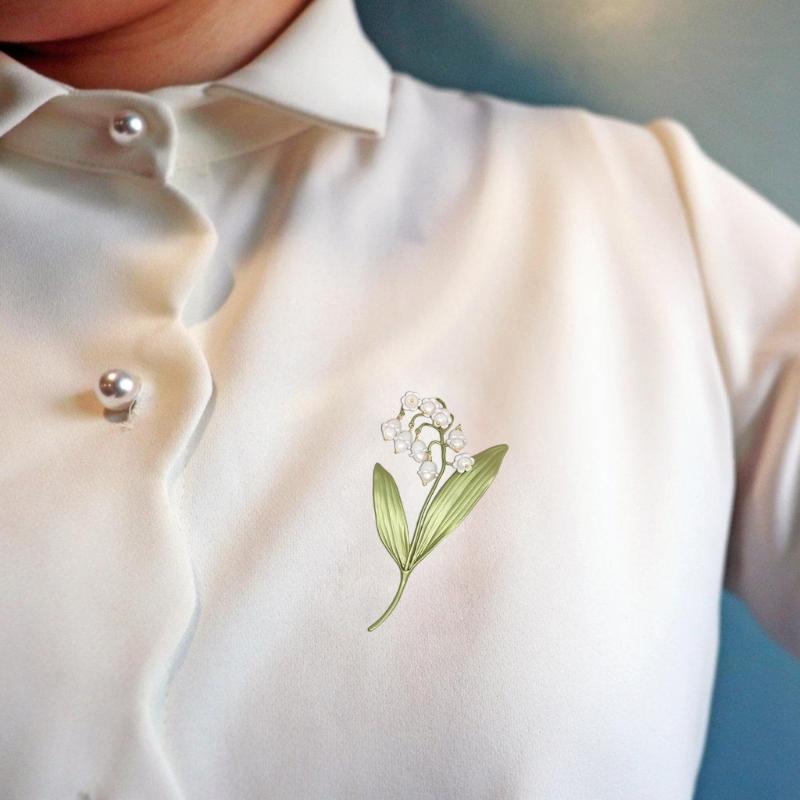 Elegantní brož Orchideje Ručně vyrobená brož Módní oděvní šperkový doplněk Legovaná textura Dárek pro módního individualistu